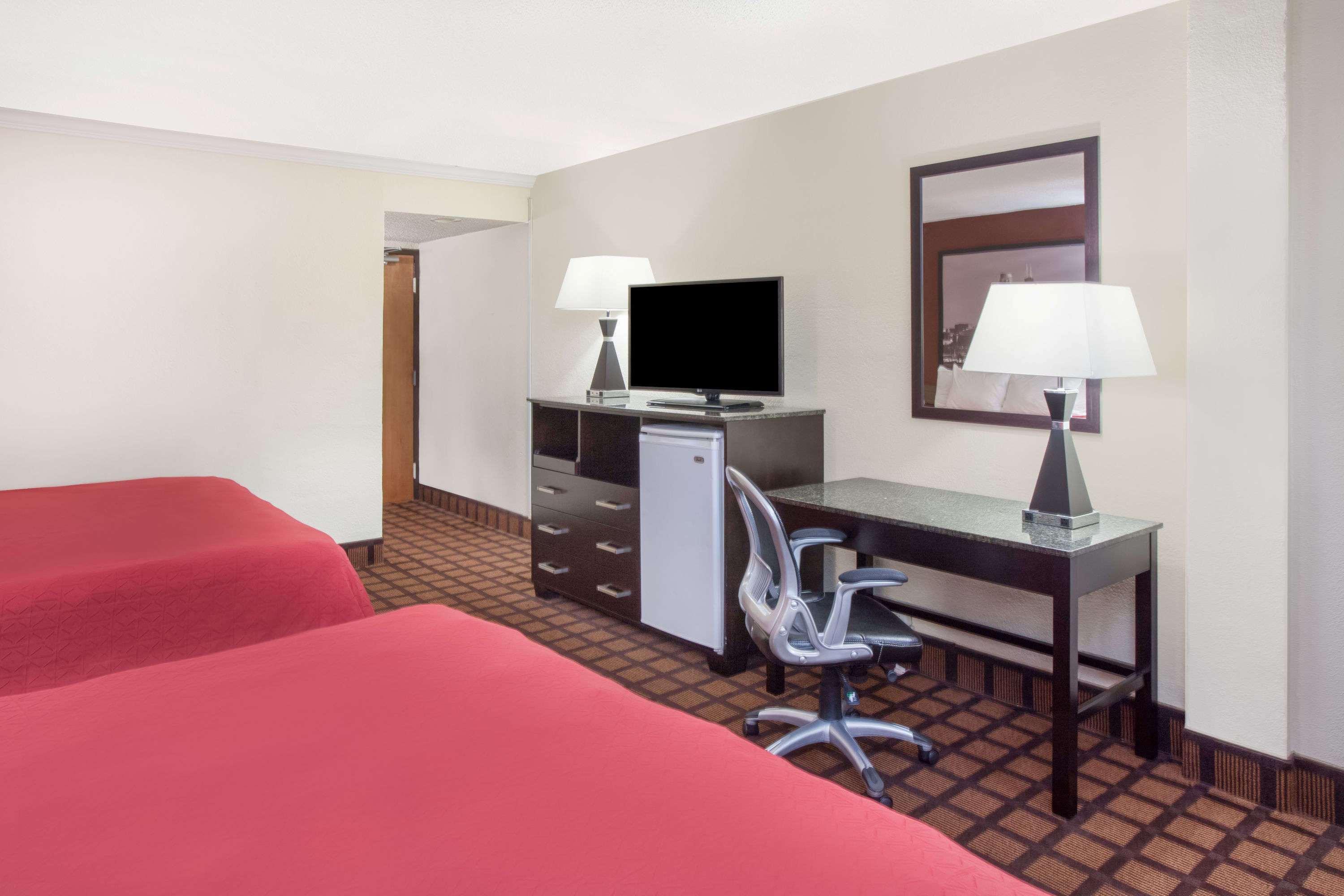 Hotel Super 8 By Wyndham Chicago Il Esterno foto