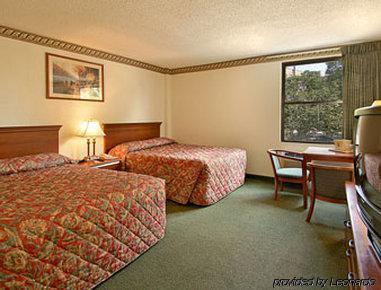 Hotel Super 8 By Wyndham Chicago Il Camera foto